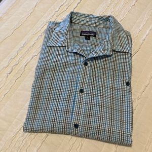Patagonia men’s short sleeve button down